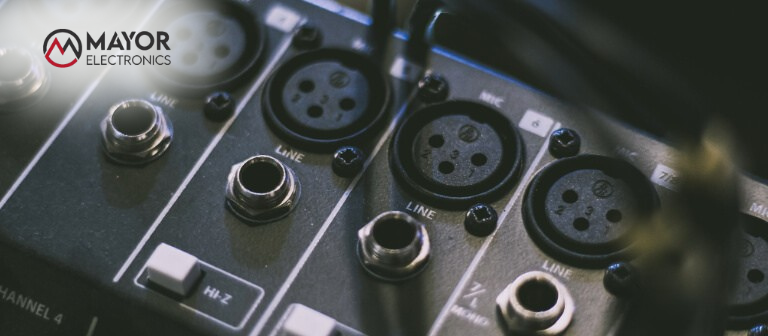 Cómo conectar altavoces activos a una mesa de mezclas fácilmente