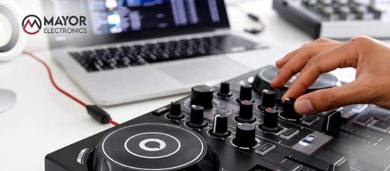 ¿En qué debes fijarte al comprar un equipo de DJ?