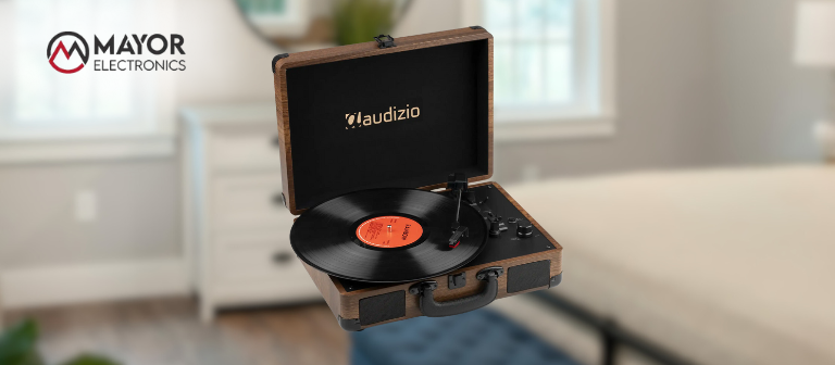 Tocadiscos retro portátil en estuche marrón con Bluetooth y altavoces