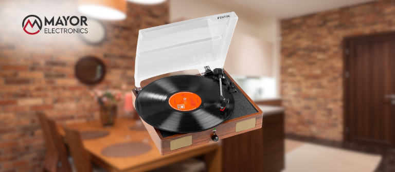 Fenton RP106W: Tocadiscos con acabado en madera para disfrutar del vinilo con estilo natural