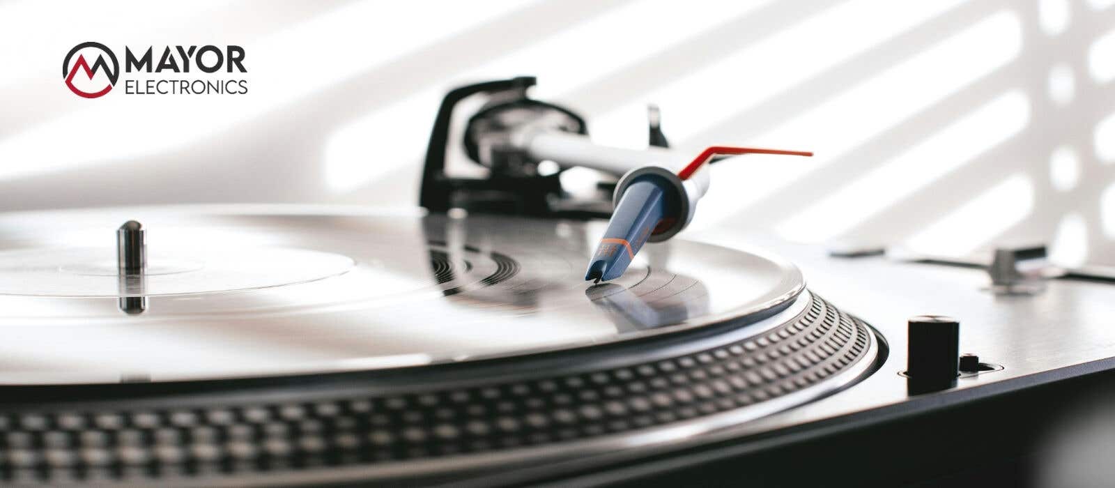 Tocadiscos de transmisión directa o por correa: ¿cuál te conviene más?