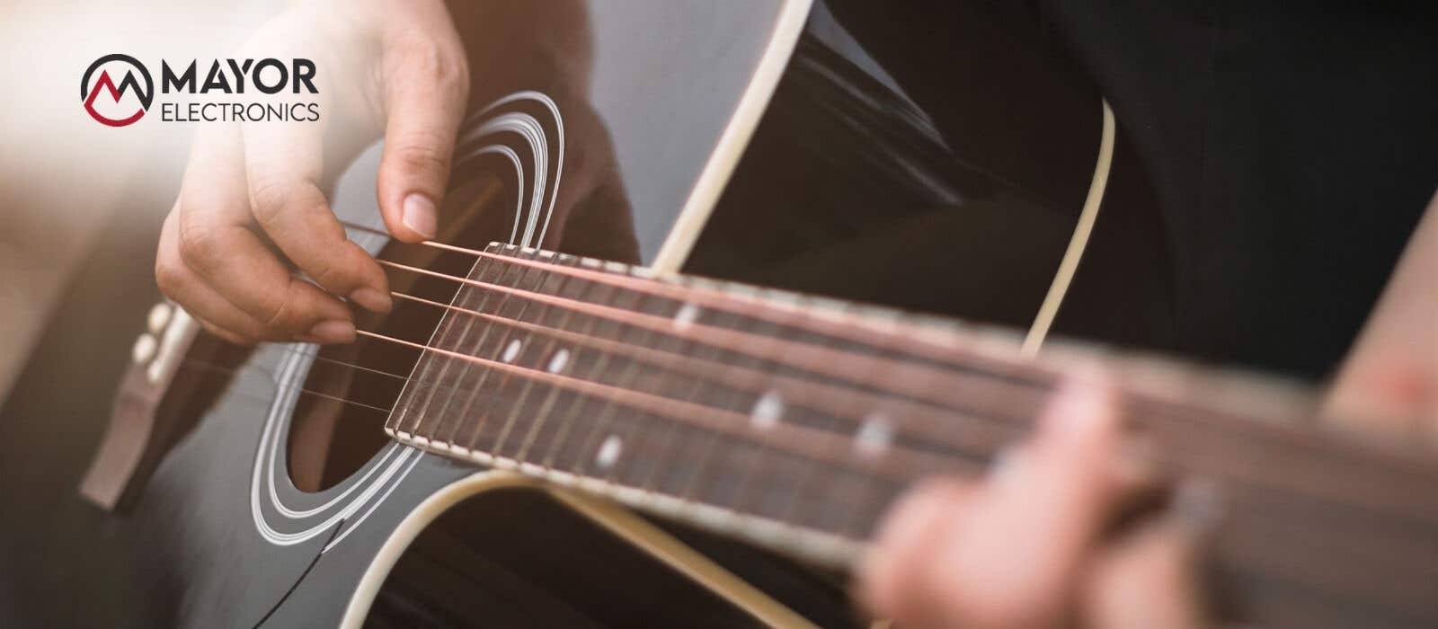 Cómo aprender a tocar la guitarra: 7 consejos para principiantes