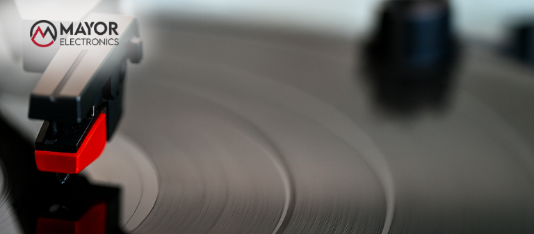 ¿Necesitas cambiar la aguja del tocadiscos? ¡Aquí tienes lo que necesitas saber!