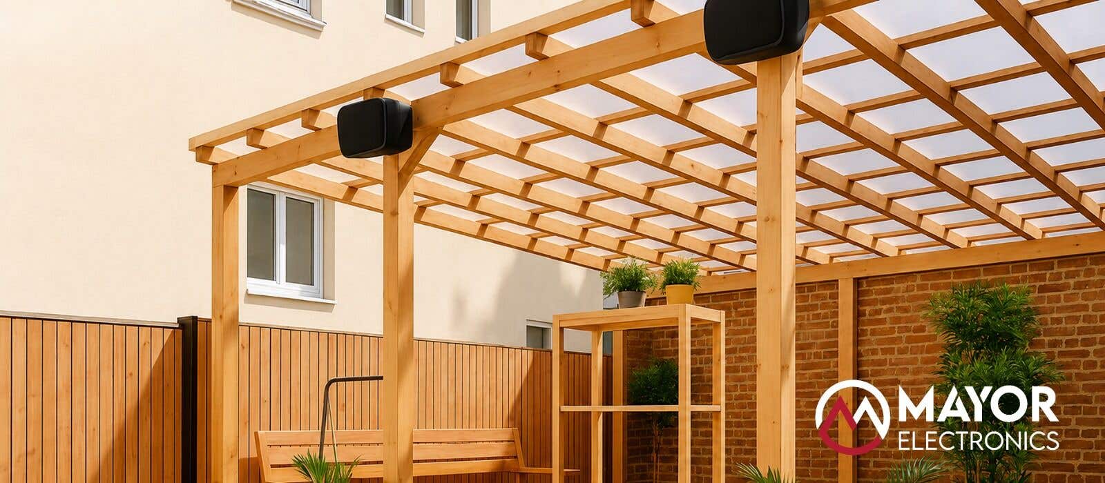 Altavoces para pérgola: 6 claves para disfrutar de la música en tu jardín