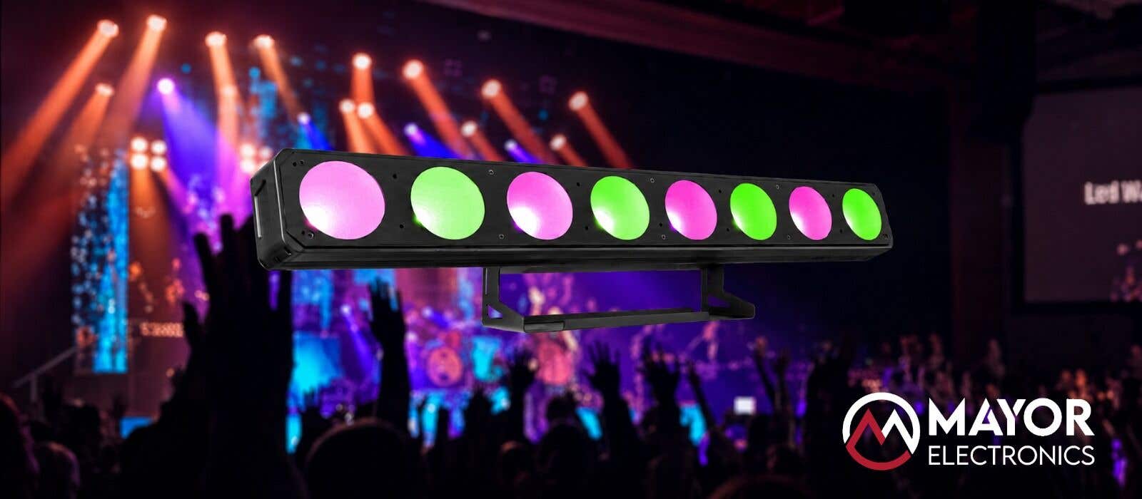 BeamZ Professional LUCID 2.8: Barra LED RGBW COB 8x30W con control de píxeles y DMX
