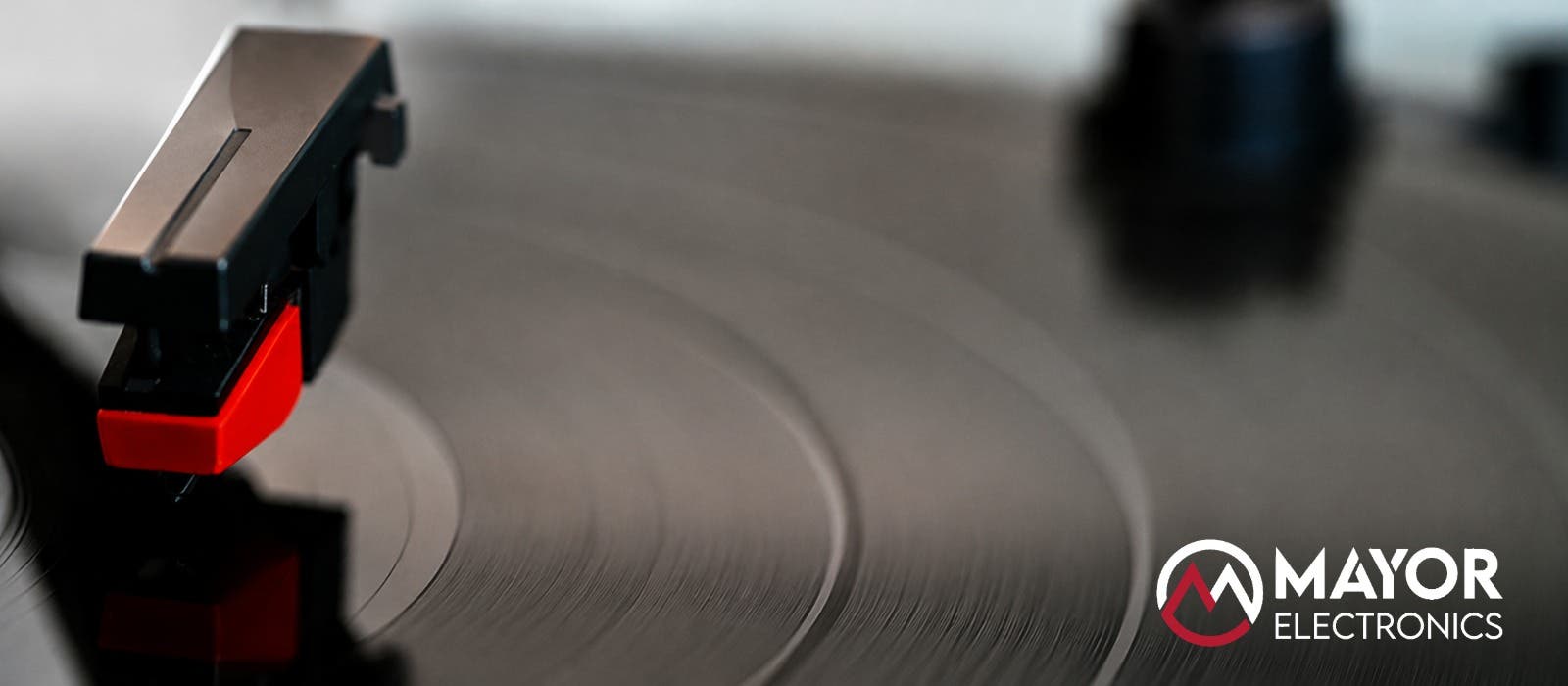 ¿Necesitas cambiar la aguja del tocadiscos? ¡Aquí tienes lo que necesitas saber!