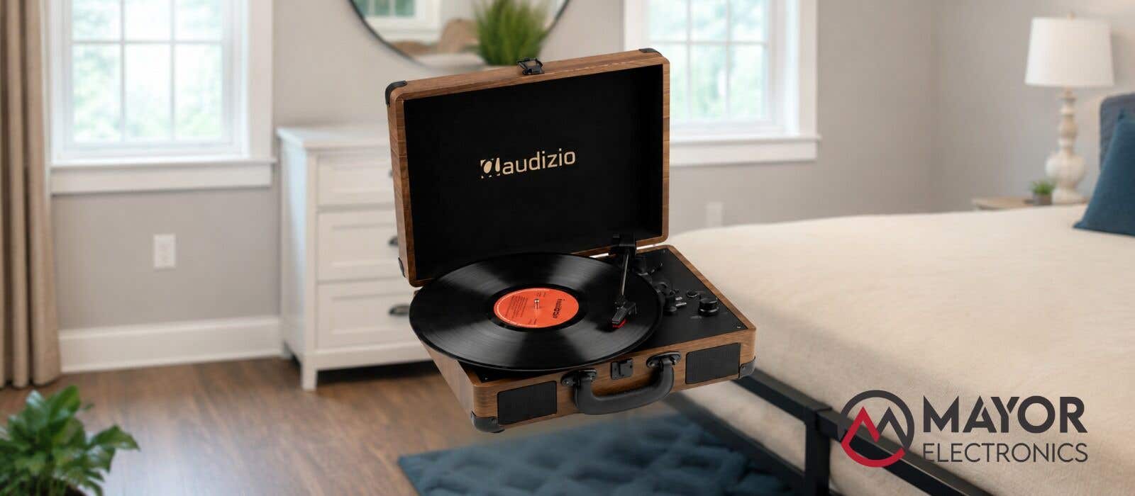 Tocadiscos retro portátil en estuche marrón con Bluetooth y altavoces