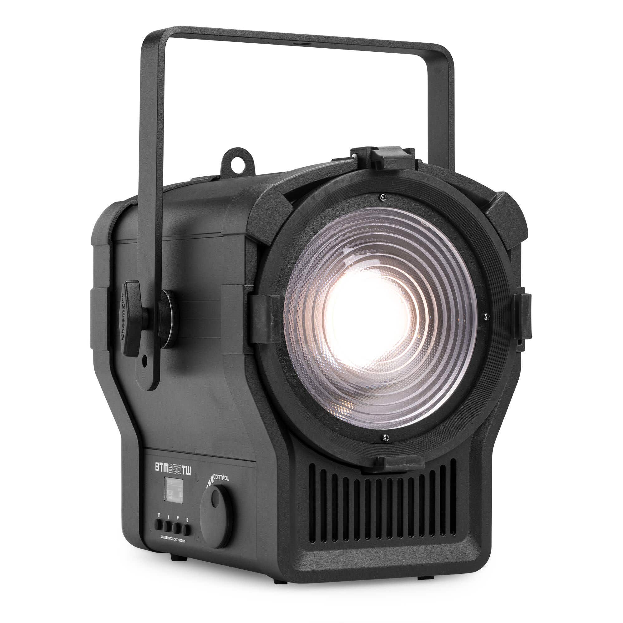 BeamZ BTM250TW – Foco Fresnel LED 250W blanco ajustable 2700K-6500K CRI97 con zoom motorizado 15°-55°, control DMX y funcionamiento sin parpadeo