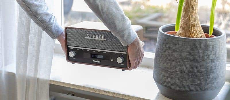 Prueba a colocar la radio DAB cerca de la ventana para mejorar una posible mala recepción DAB
